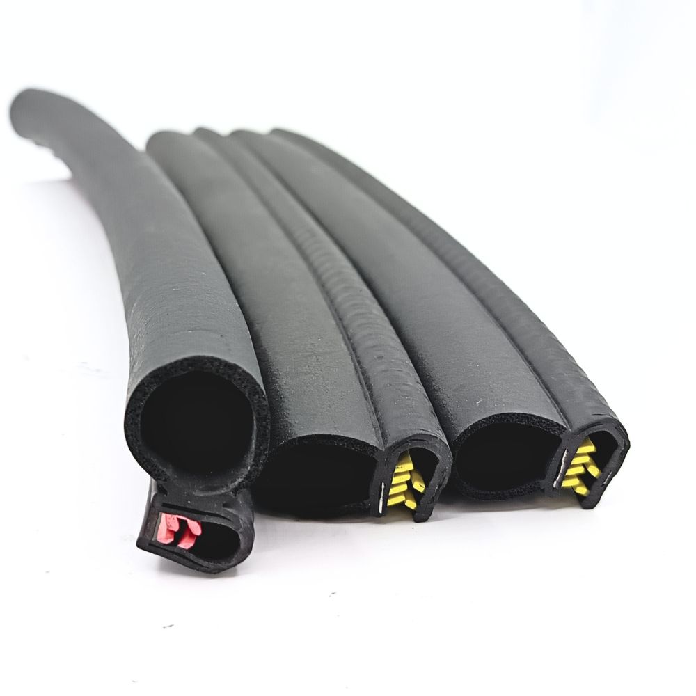 Multicolor composite rubber seal strip